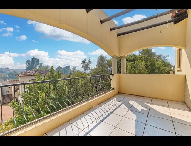 2 BEDROOM APARTMENT FOR SALE IN NORTH RIDING